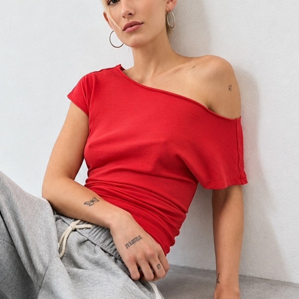 Out From Under Top Womens L Off-The-Shoulder Banded Hem Tee Red Relaxed Fit